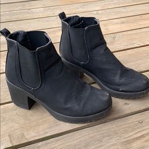 black booties